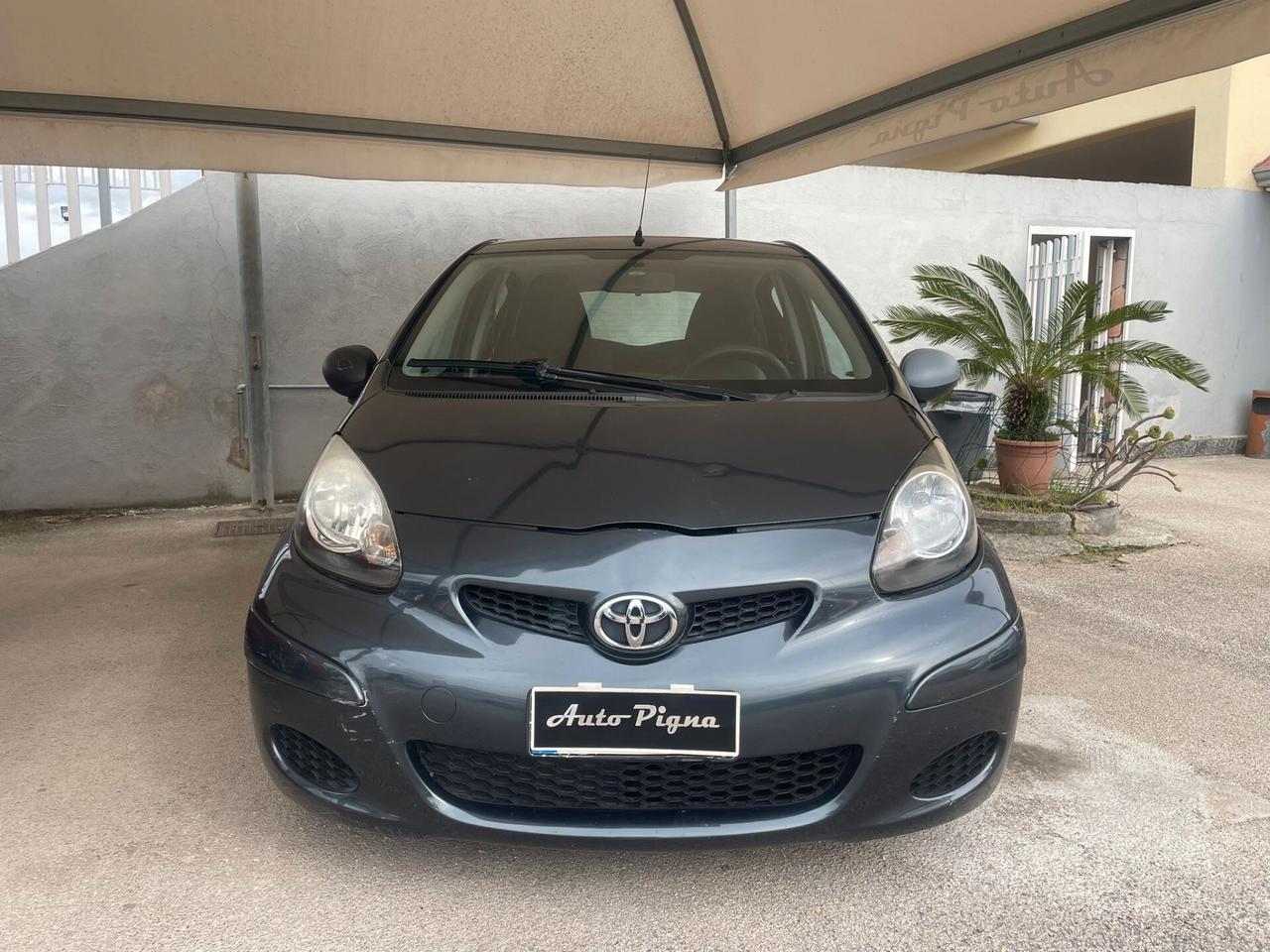 Toyota Aygo 1.0 12V VVT-i 5 porte Sol