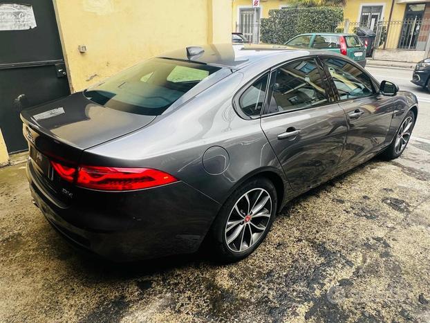 JAGUAR XF 2.0 D 180 CV aut. Portfolio