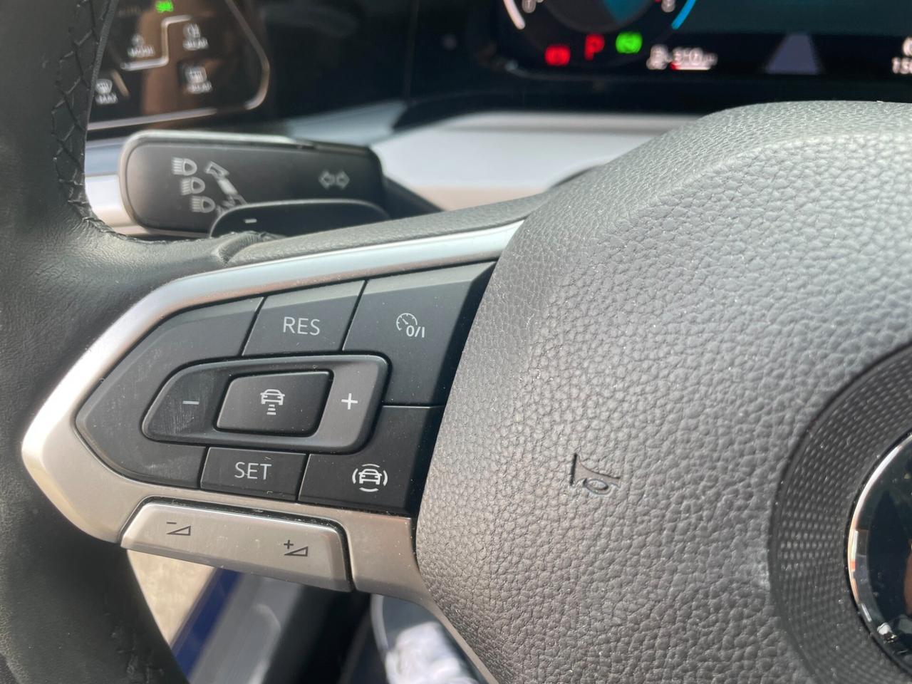Volkswagen Golf 1.5 TGI DSG Style