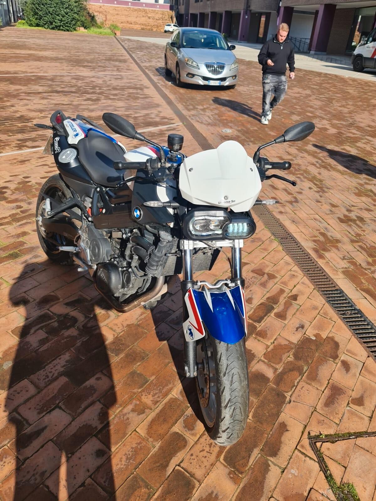 Bmw F 800 R Bmw F 800 R Chris Pfeiffer SERIE SPECIALE LIMITATA