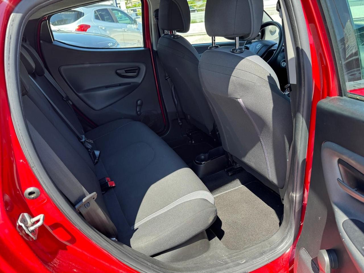 Lancia Ypsilon 1.2 69 CV 5 porte GPL Ecochic Silver