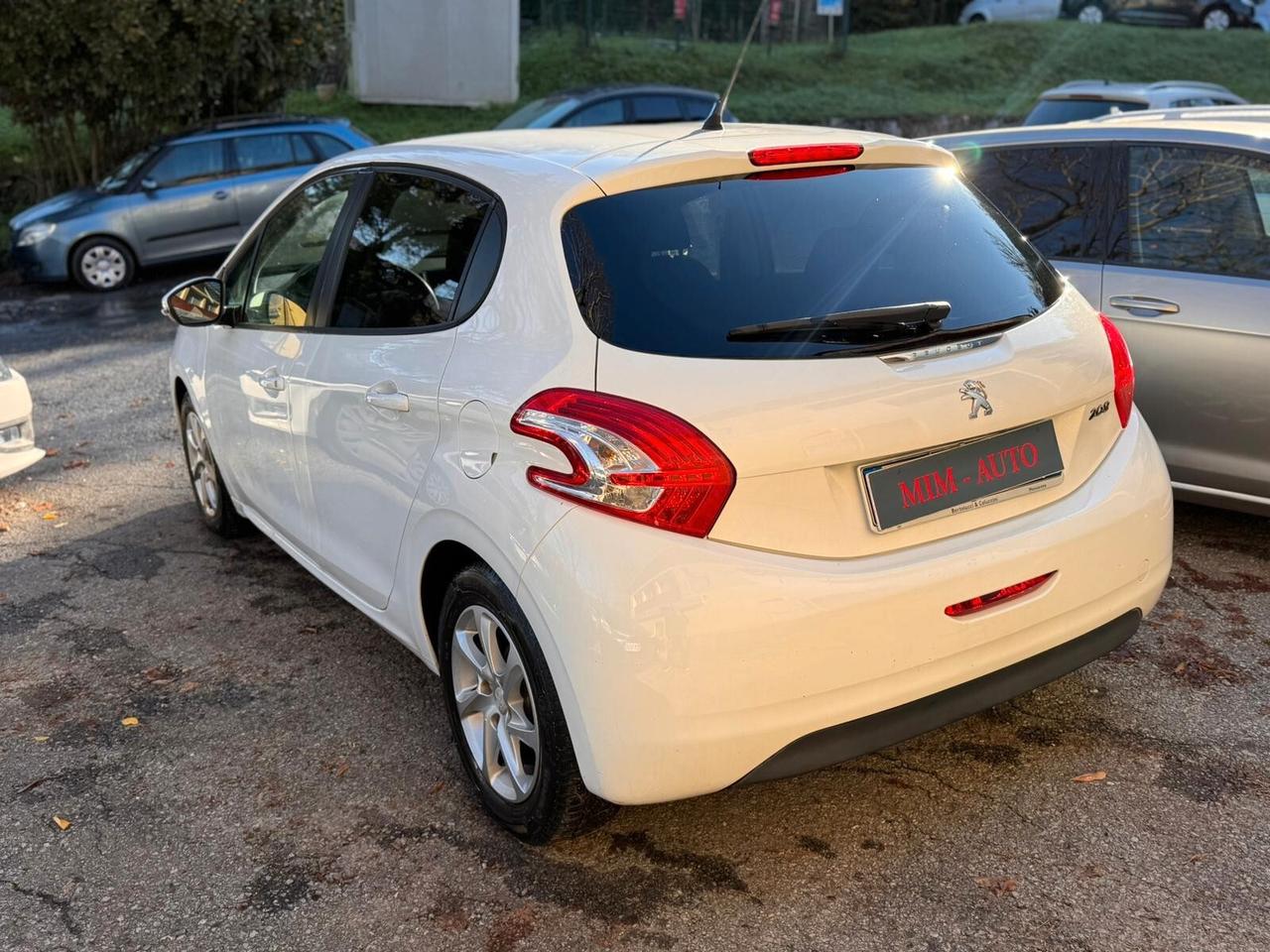 Peugeot 208 1.2 VTi 82 CV 5porte Allure GARANZIA 1 ANNO
