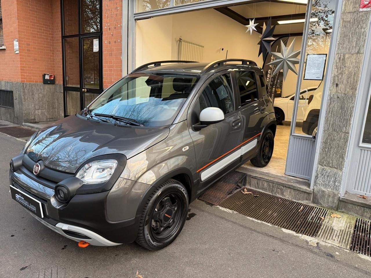 Fiat Panda 1.0 FireFly S&S Hybrid Garmin