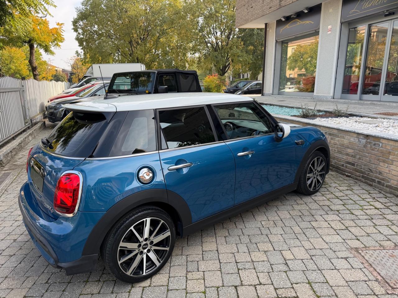 Mini Cooper S 2.0 178 Cv f55 5 porte Essential Trim