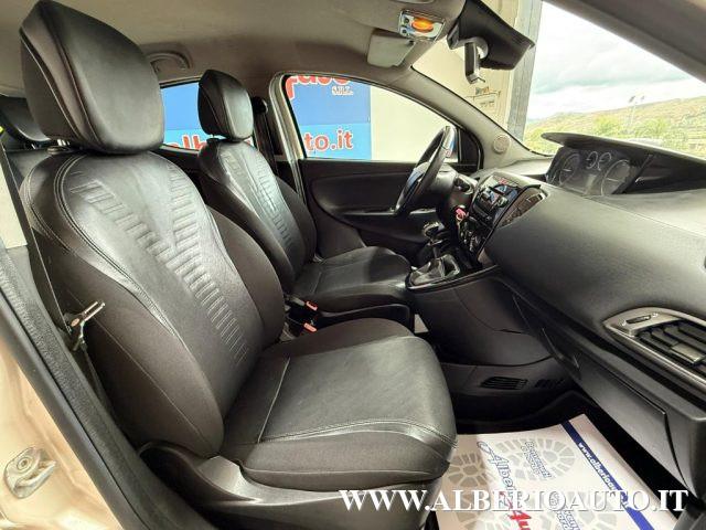 LANCIA Ypsilon 1.2 69 CV 5 porte Platinum