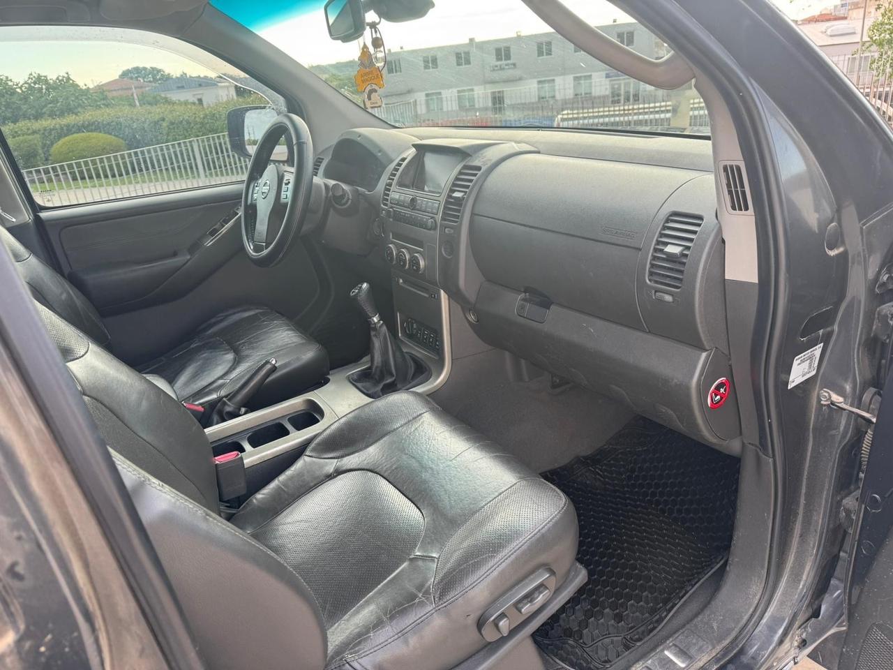 Nissan Navara 2.5 dCi 4 porte Double Cab XE