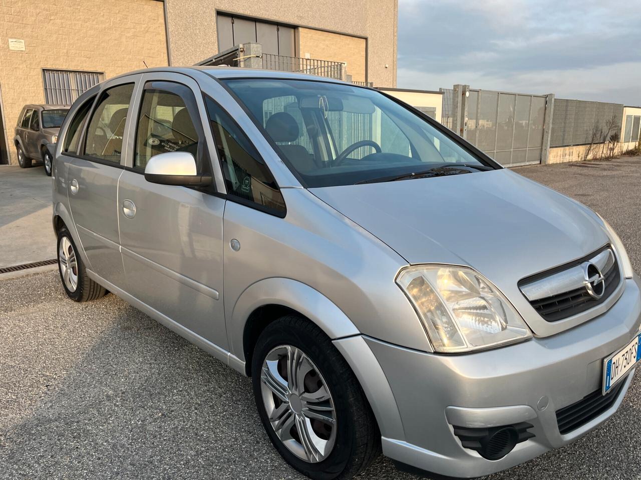 Opel Meriva 1.4 16V Cosmo SOLI 99,400 KM ADATTA AI NEOPATENTATI