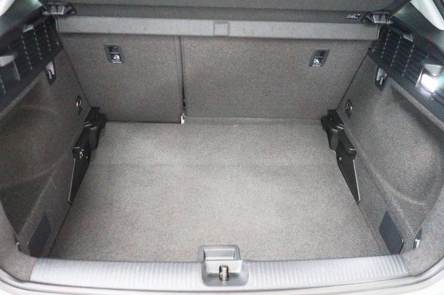 AUDI Q2 35 TDI S tronic Business Sport Uniprop.