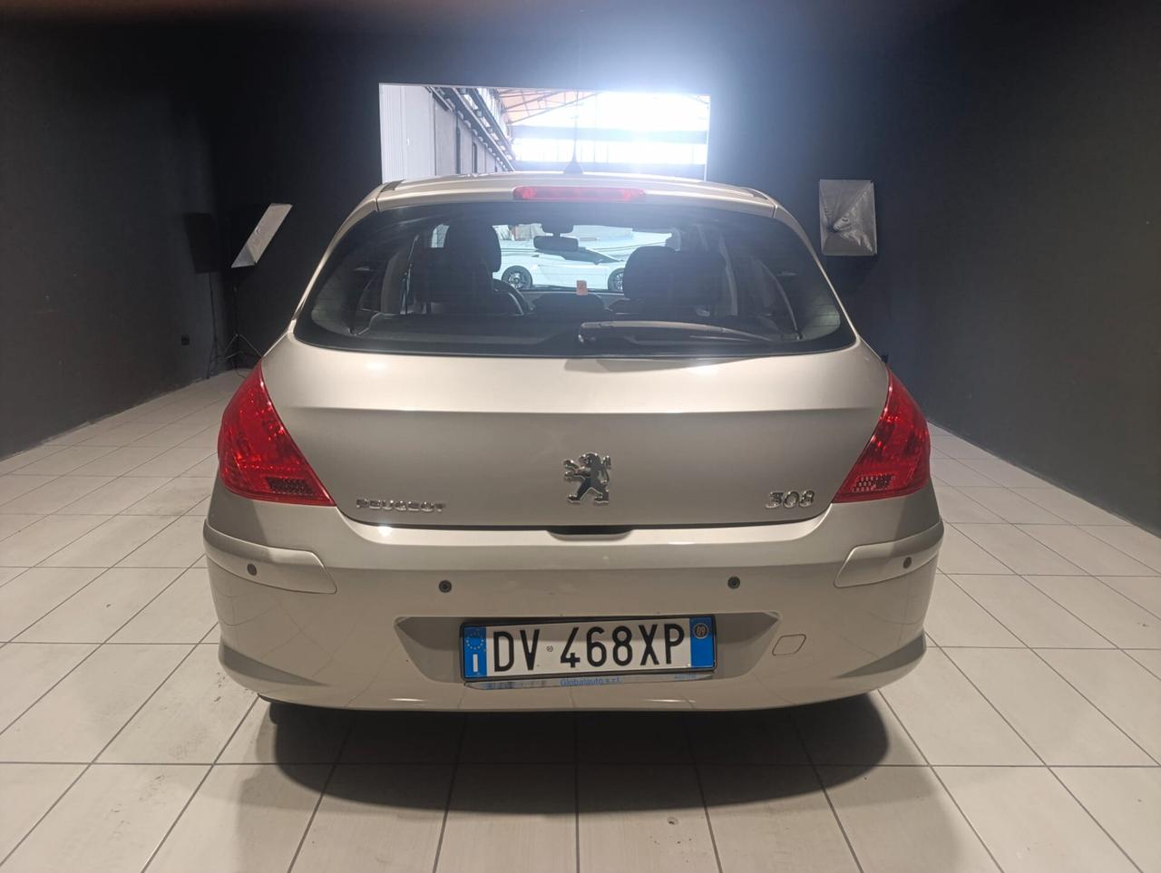 Peugeot 308 del 2009 benzina 80.000 km