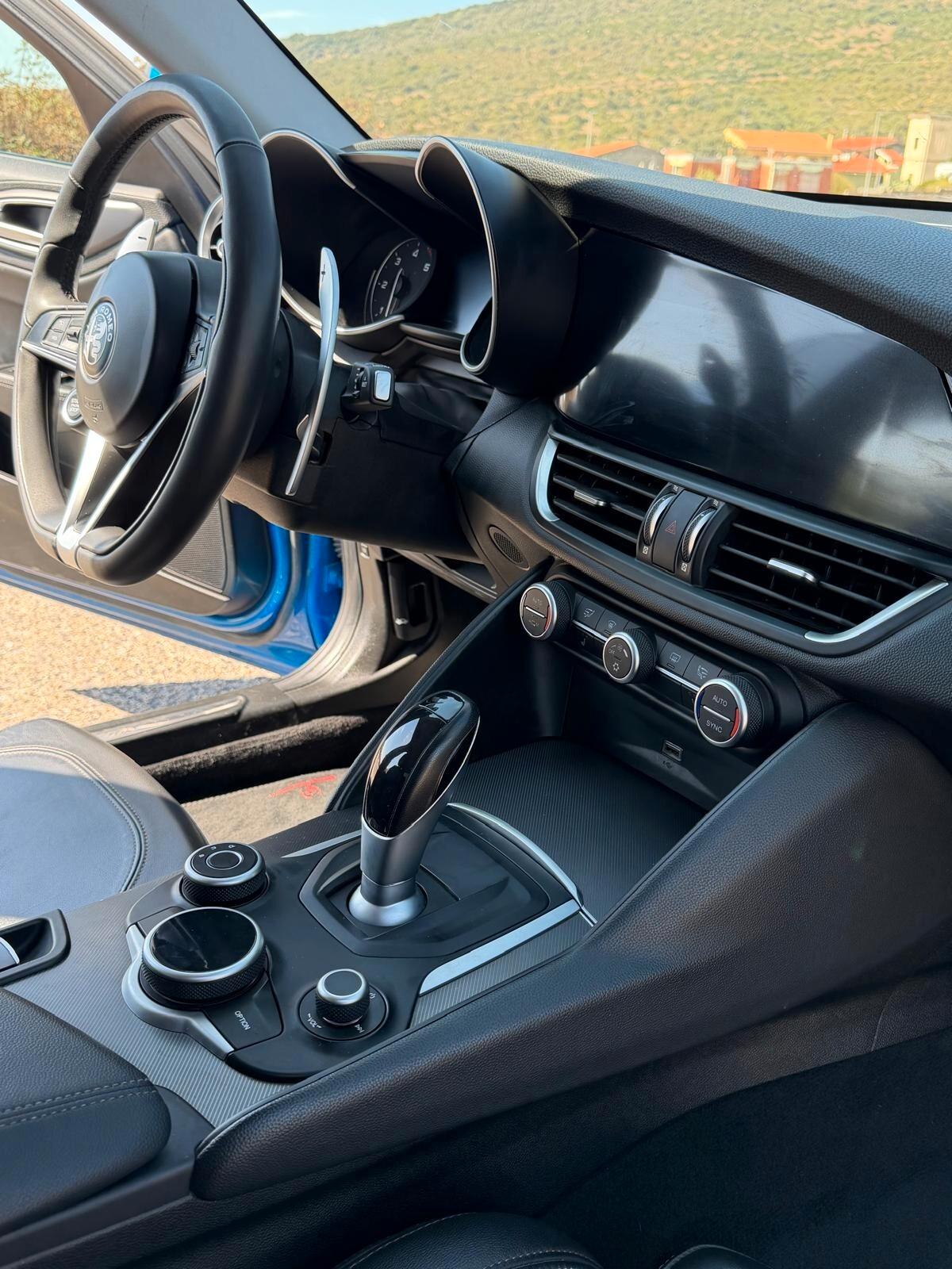 Alfa Romeo Giulia FINANZIABILE 210 CV -Veloce