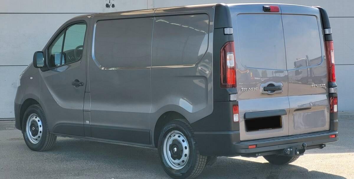 Renault TRAFIC L1H1 CLIMA TELECAMERA 3 POSTI EURO 6 GANCIO TRAINO