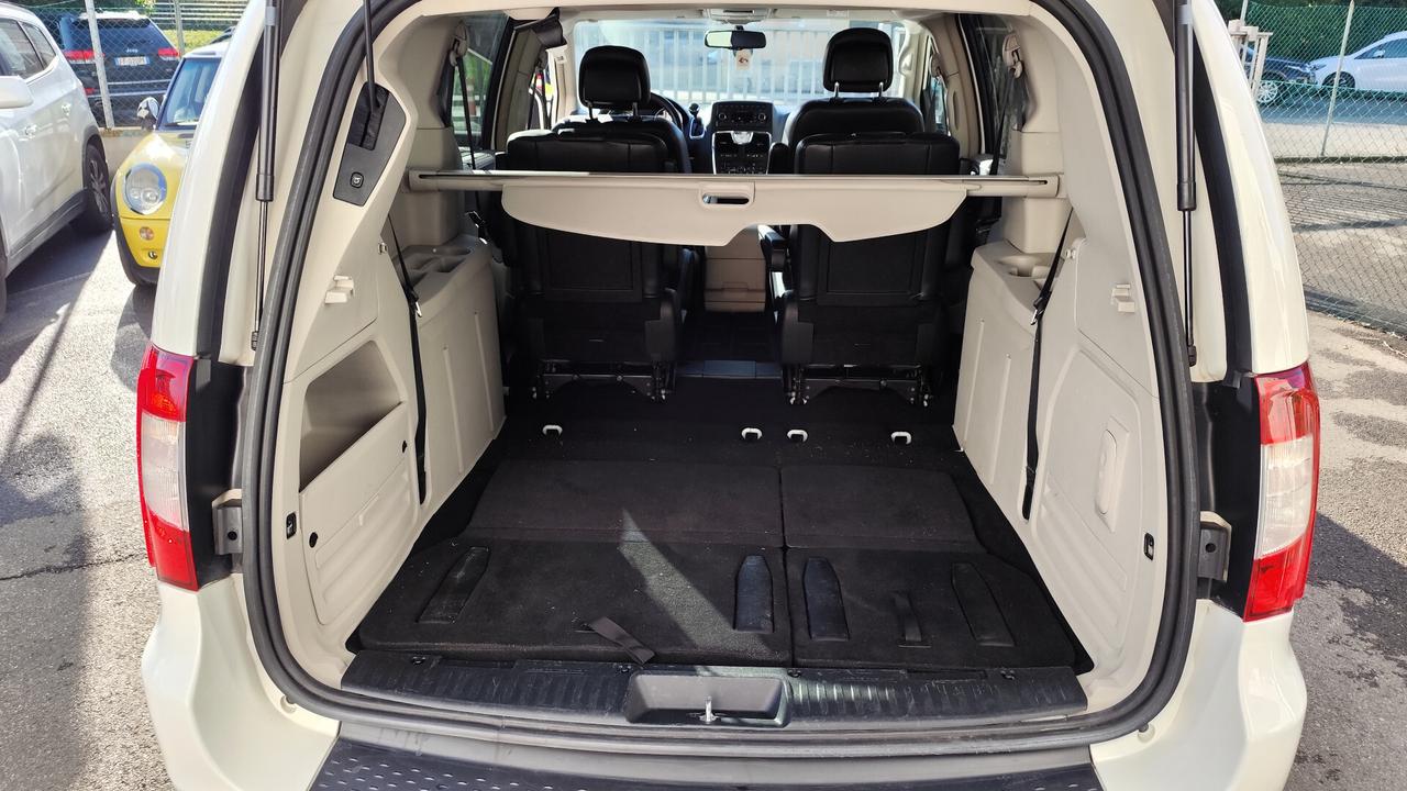 Lancia Voyager 2.8 Turbodiesel Platinum 178 CV