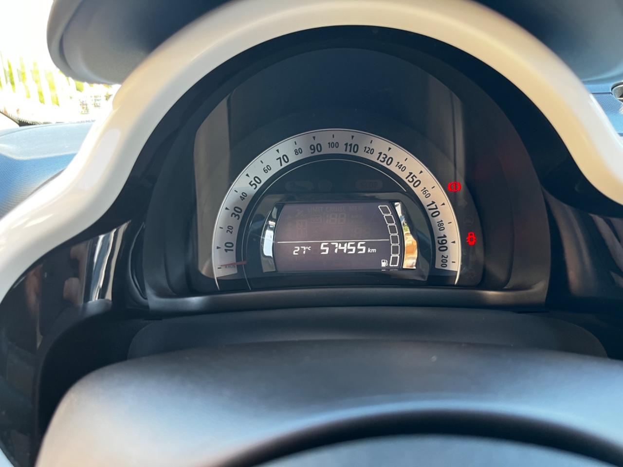 Renault Twingo 2020 57.000KM 1.0 BENZ