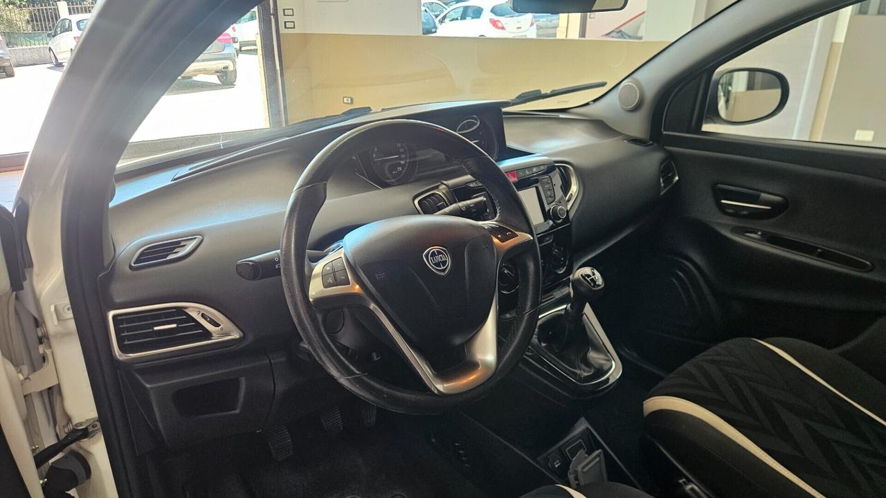 Lancia Ypsilon 1.3 MJT 16V 95 CV 5 porte S&S Platinum