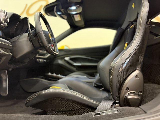 FERRARI F8 Tributo IVA ESPOSTA