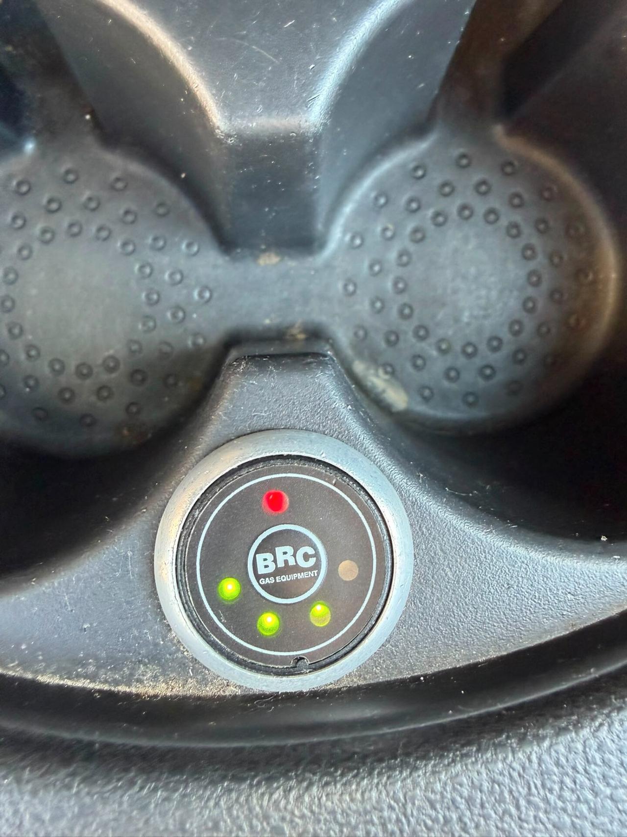 NISSAN MICRA 1.2 GPL 5 PORTE 109.000 KM