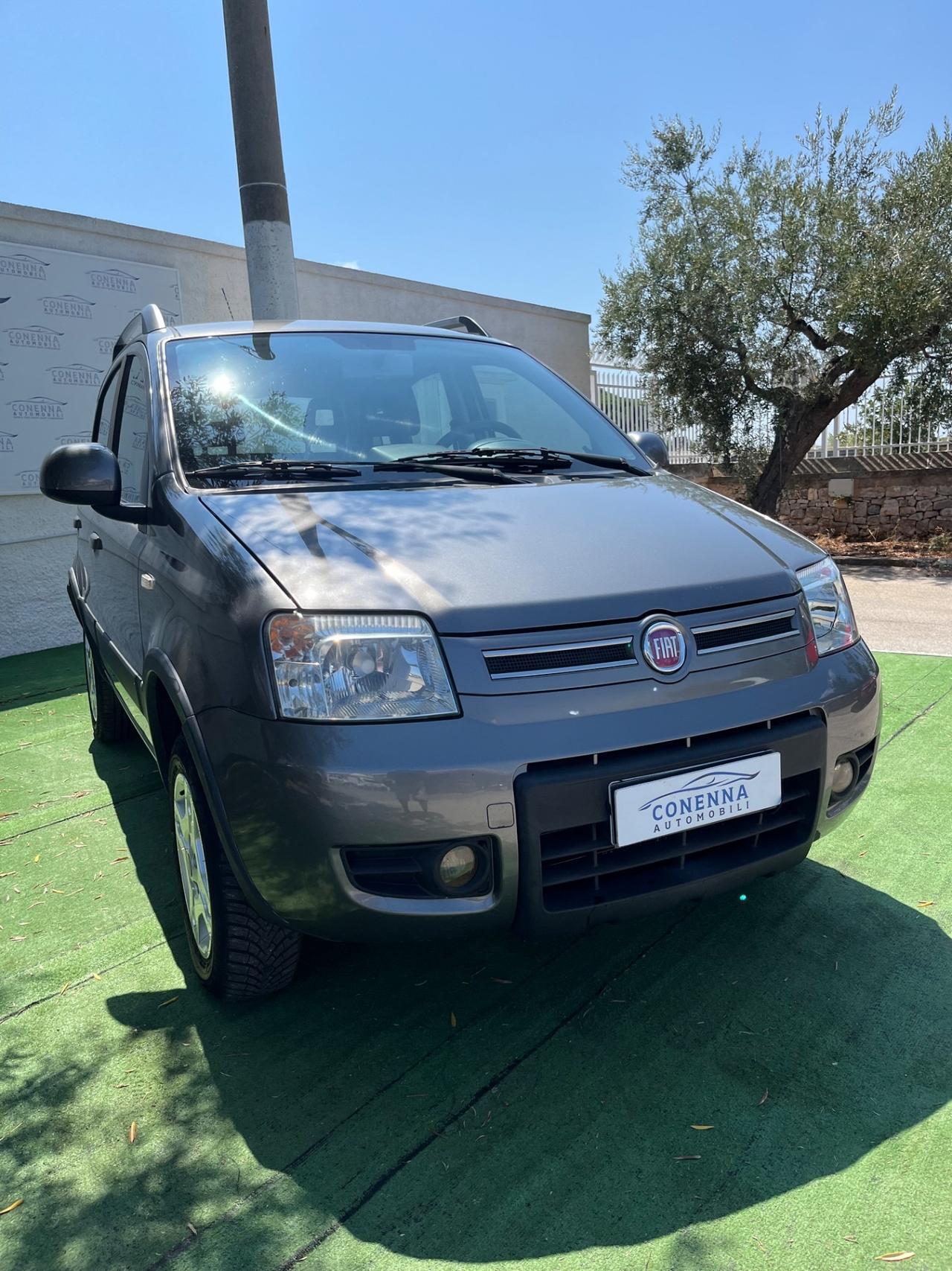 Fiat Panda 1.3 MJT 16V DPF 4x4 Climbing