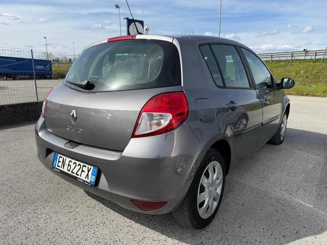 RENAULT Clio 1.2 16V 5 porte Live!