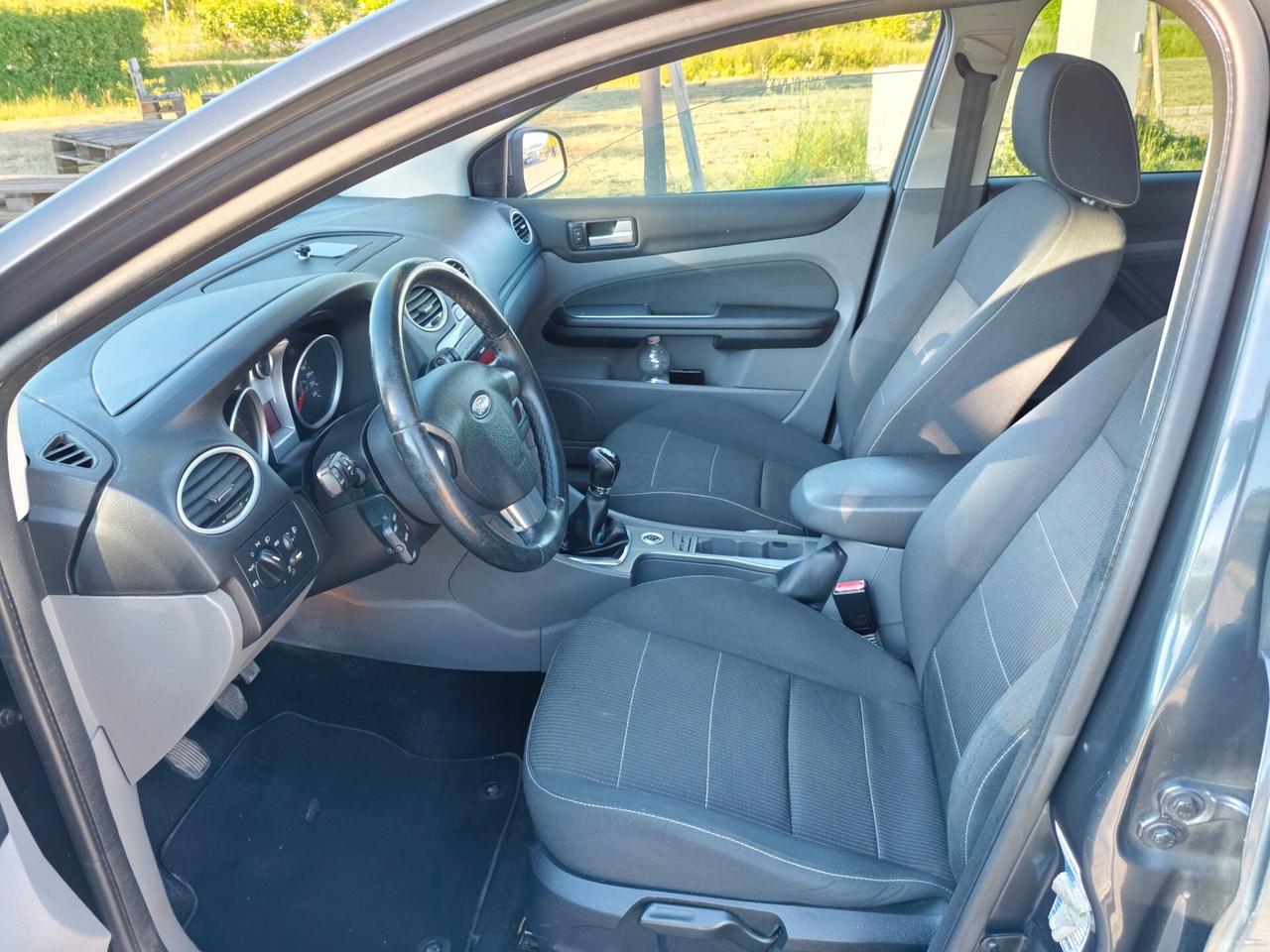 Ford Focus 1.6 GPL Titanium