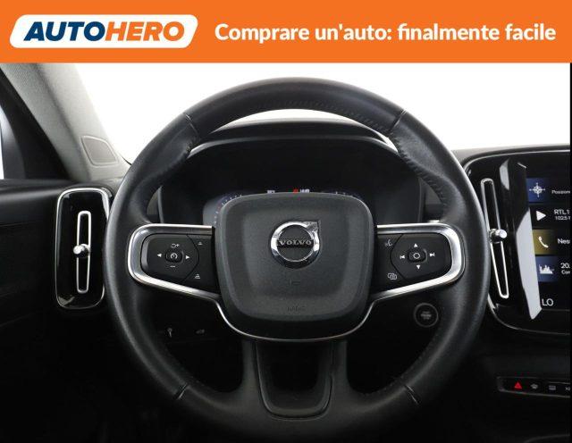 VOLVO XC40 B4 AWD Geartronic Momentum Pro