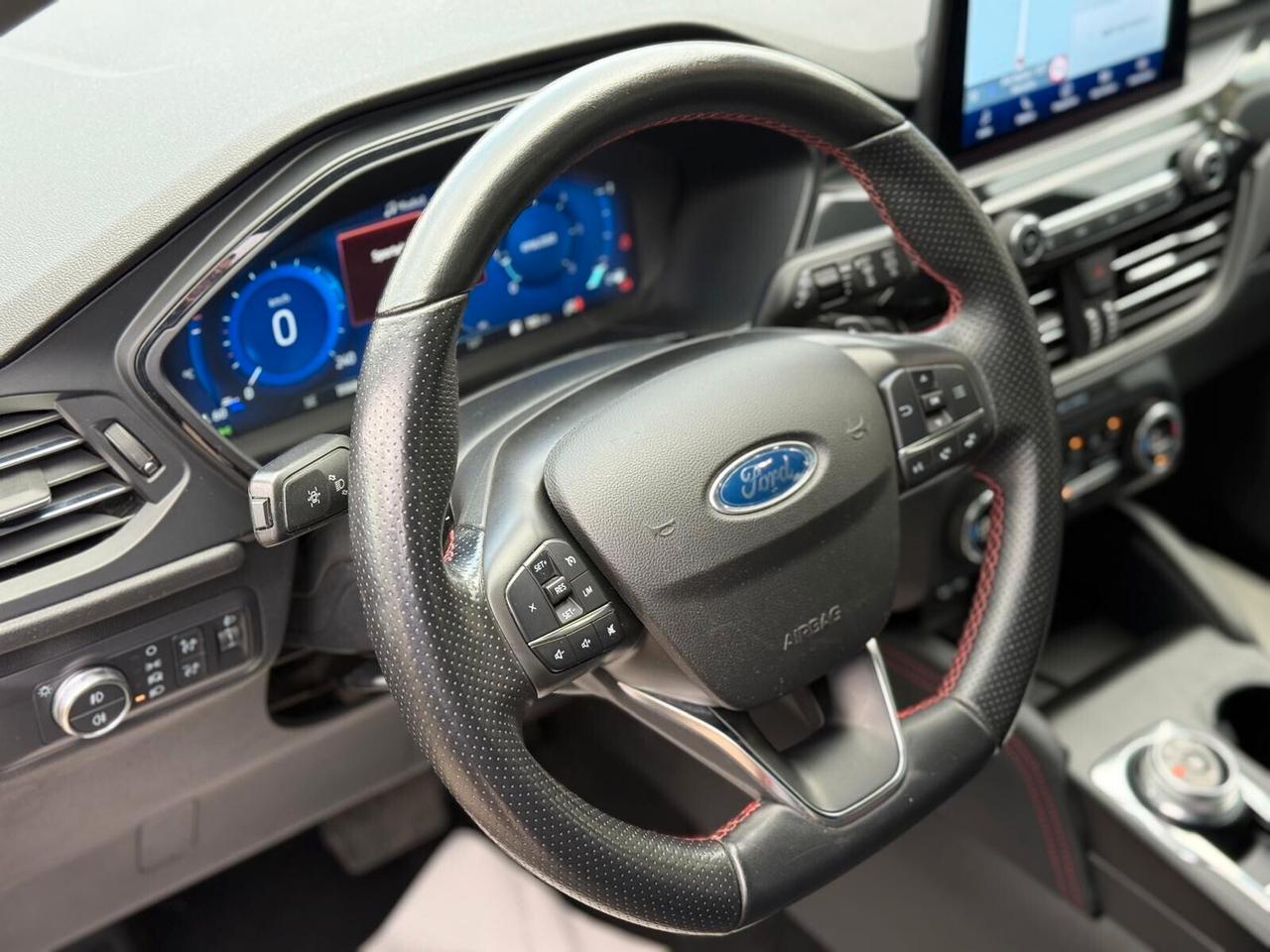 Ford Kuga 1.5 120cv ST-LINE Aut. N1 Autocarro 100% Detraibile