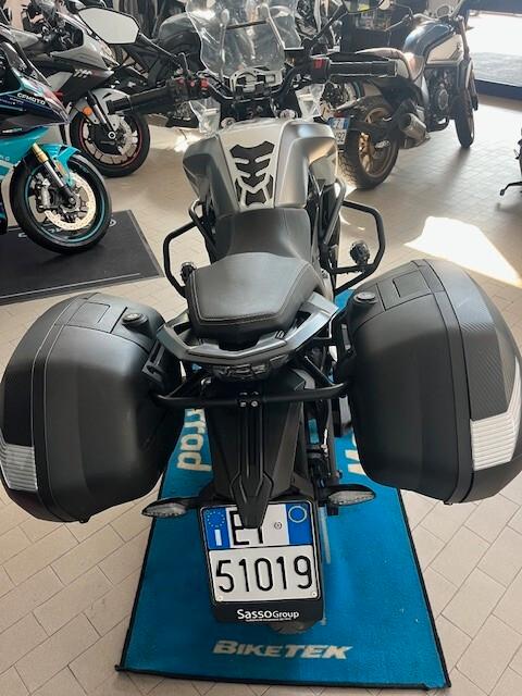 CF MOTO MT 650 ABS