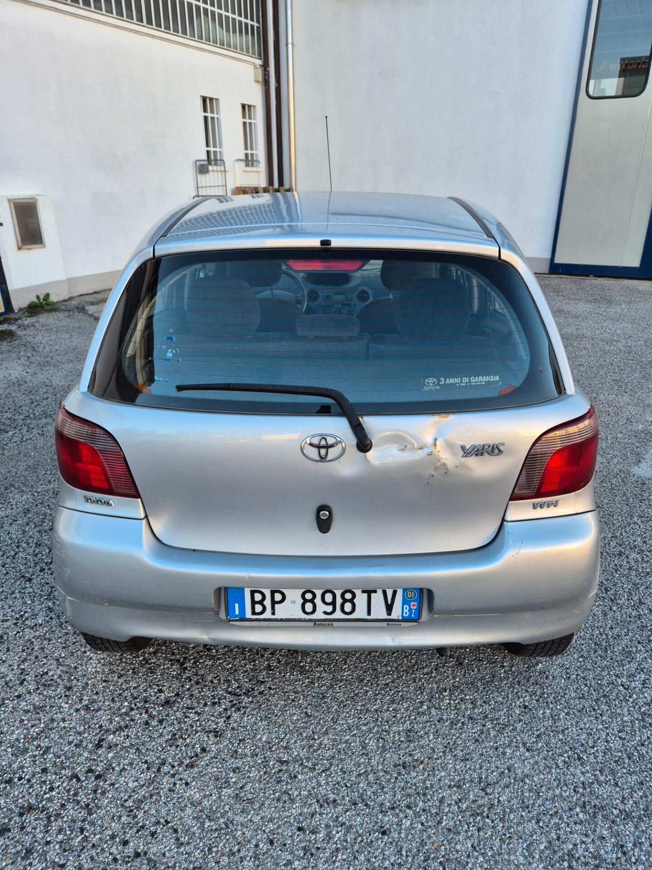 Toyota Yaris 1.0i 16V cat 5 porte