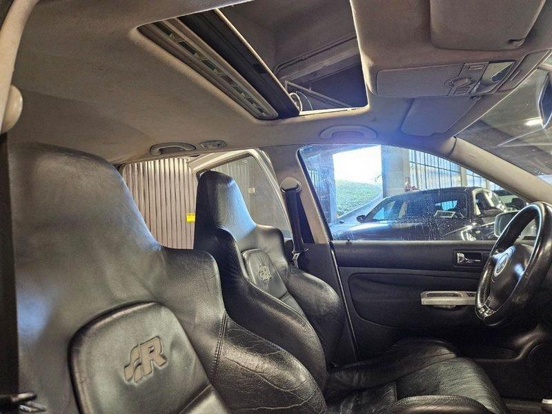 Volkswagen Golf R IV 3.2 V6 cat 5 porte R32