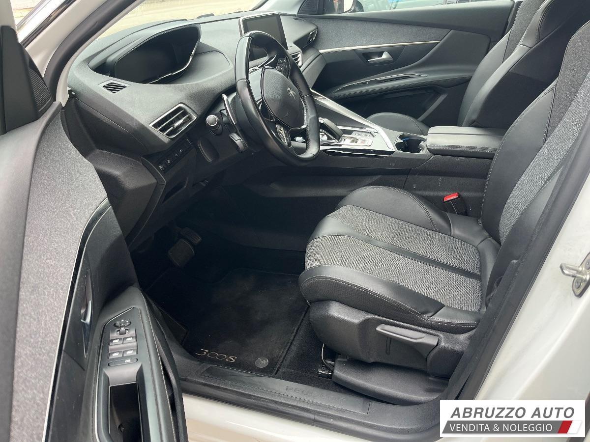 PEUGEOT 3008 Hybrid 225 e-EAT8 Allure VENDUTA