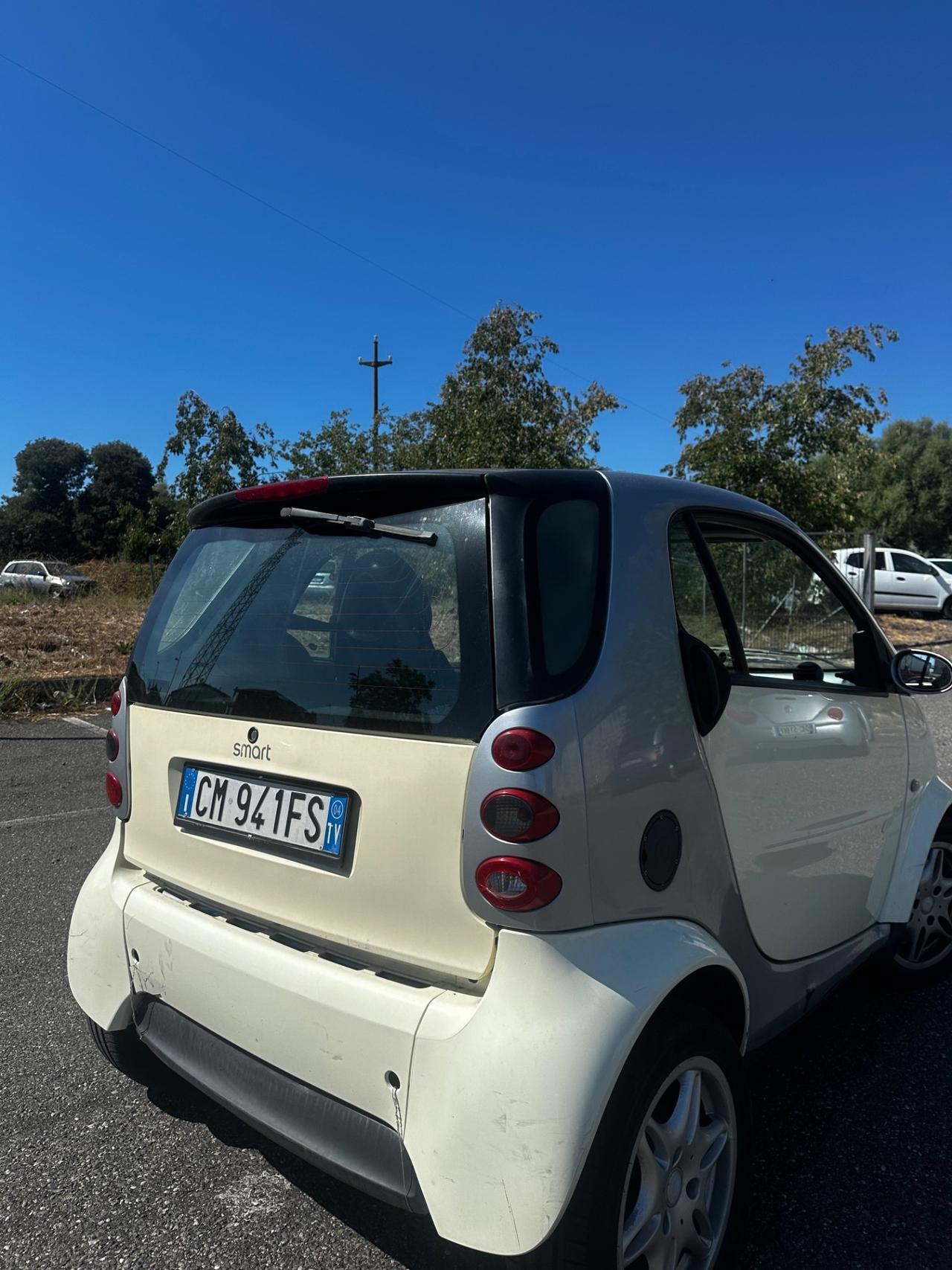 Smart ForTwo 700 coupé pure (45 kW)