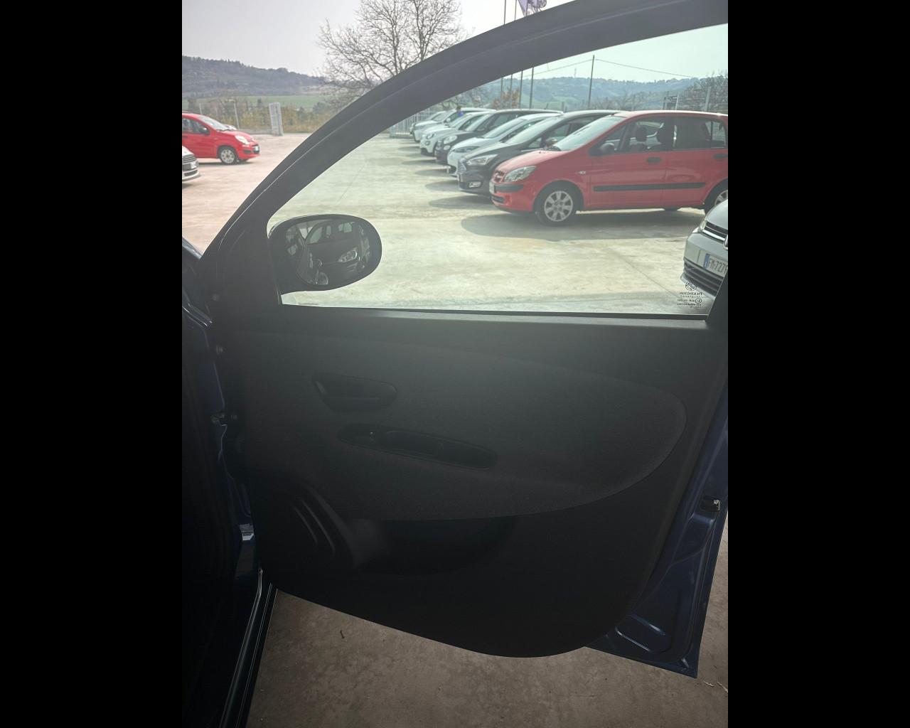 LANCIA Ypsilon 3ª serie - Ypsilon 1.0 FireFly 5 porte S&S Hybrid Silver