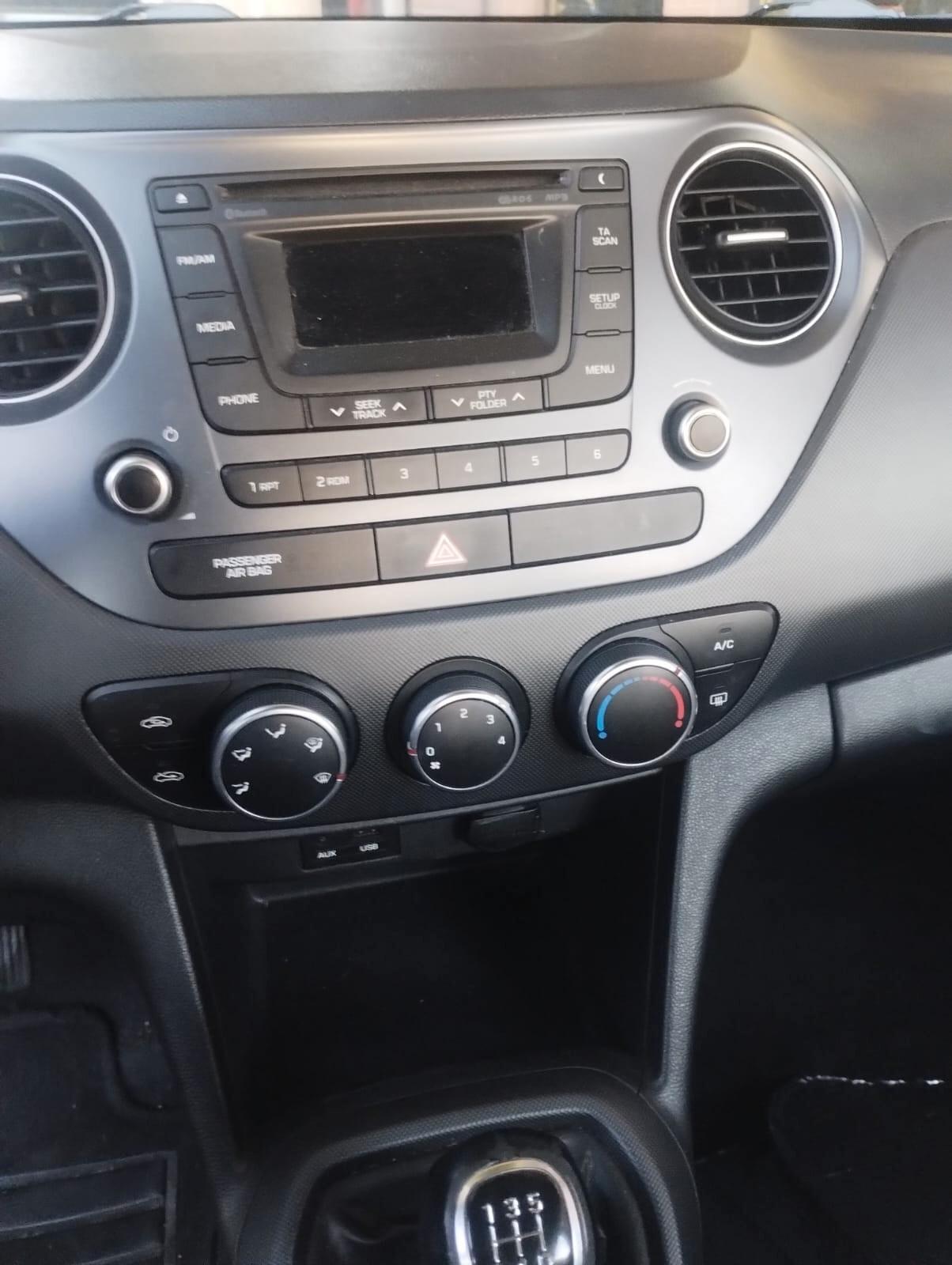 Hyundai i10 1.0 MPI Sound Edition