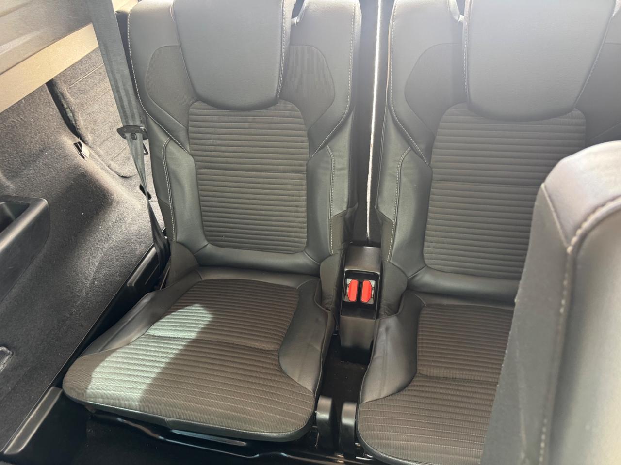 Renault Grand Scenic dCi 8V 110 CV EDC 7 POSTI