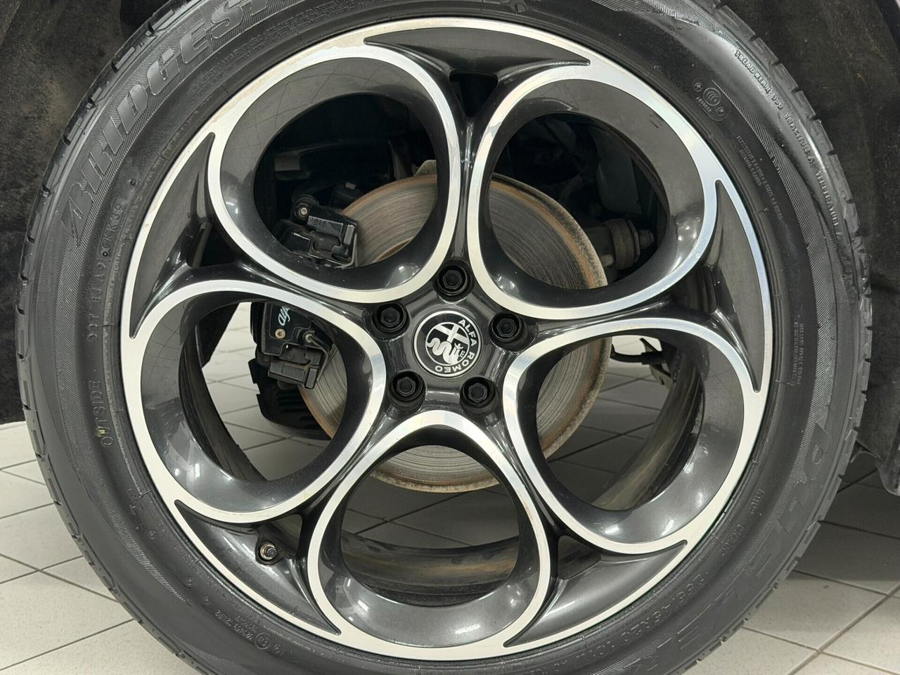 Alfa Romeo Stelvio 2.2 TD 210 CV VELOCE TETTO HARMAN KARDON Q4