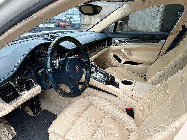 Porsche Panamera Turbo 4.8