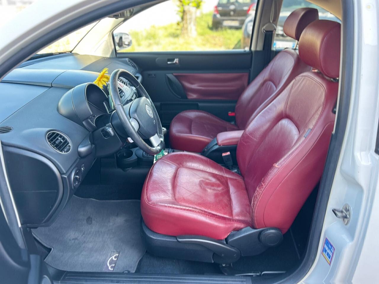 Volkswagen New Beetle 1.6 BENZINA