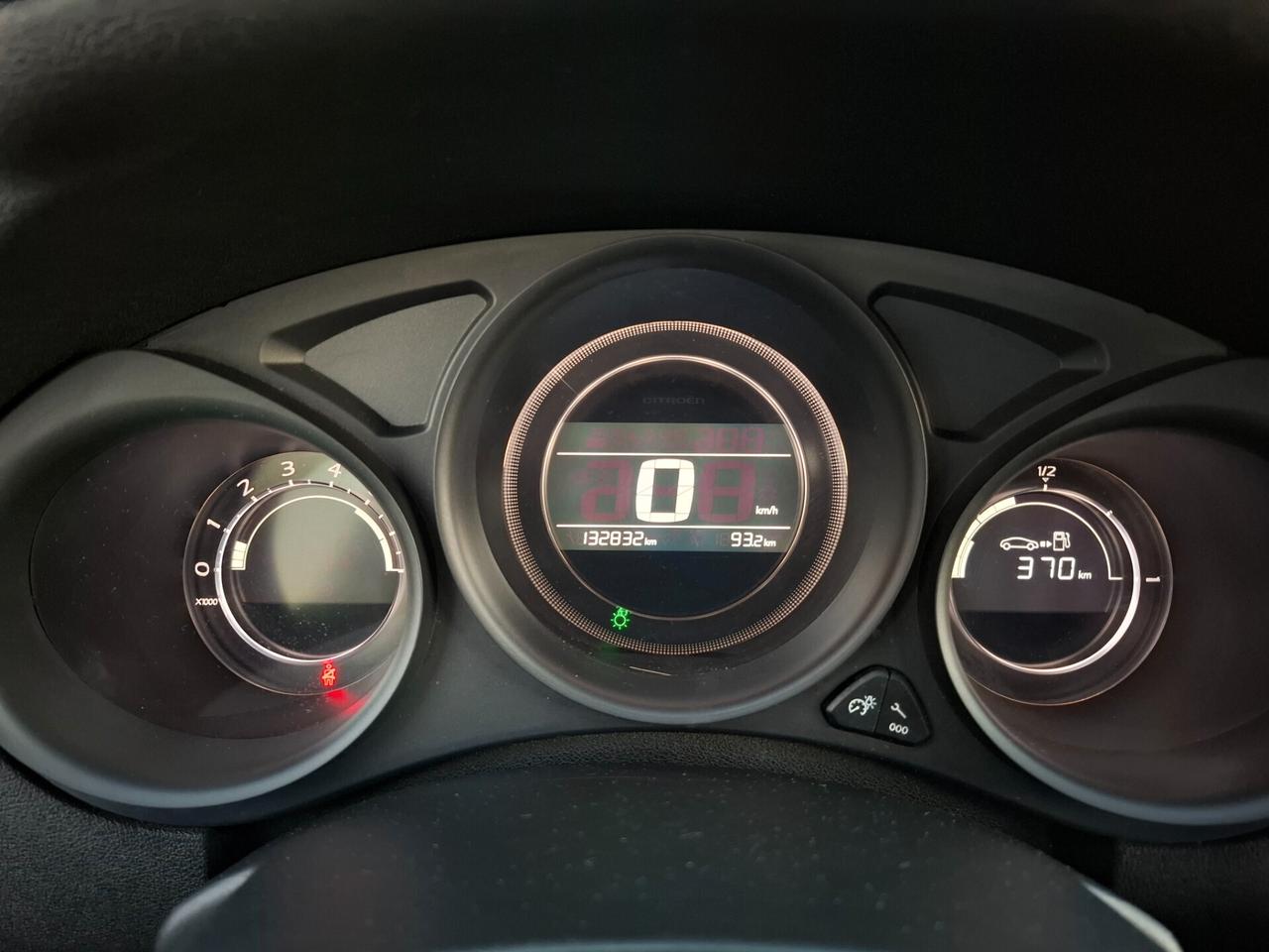 Citroen C4 1.6 HDi 90cv *NAVY-LED-PARK*