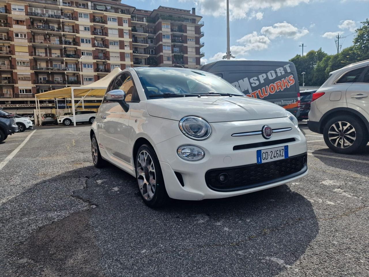 Fiat 500 1.0 Hybrid Rockstar