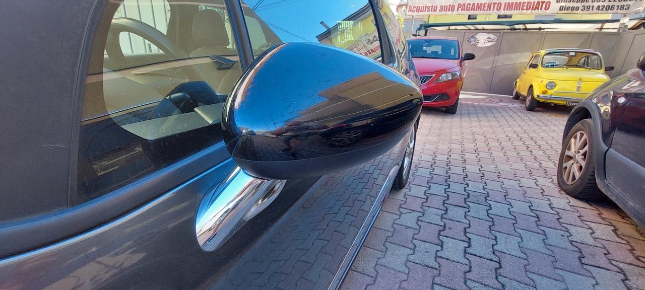 DS3 CONNECTED SPORT CHIC 1,6 DIESEL 75 CV NAVI LEGA SENSORI RETROCAMERA STRAFULL OPTIONAL