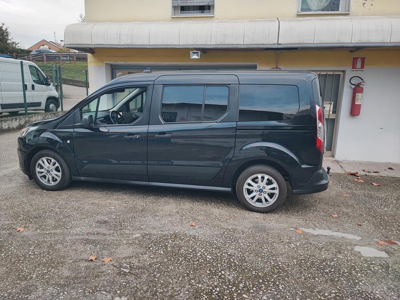 Ford Grand Tourneo Connect Gancio Traino 7 Posti