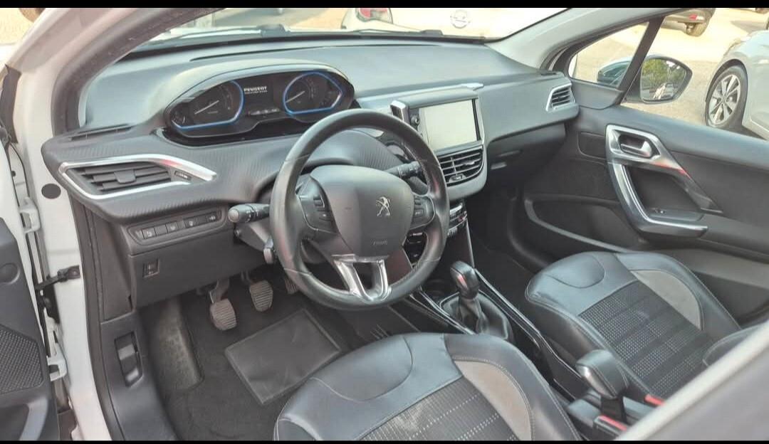 Peugeot 2008 BlueHDi 100 S&S Allure