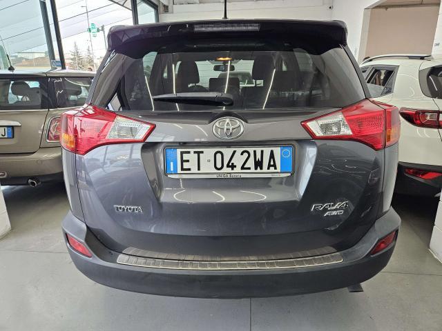 Toyota RAV 4 Rav4 2.0 d-4d Lounge 4wd 124cv mt
