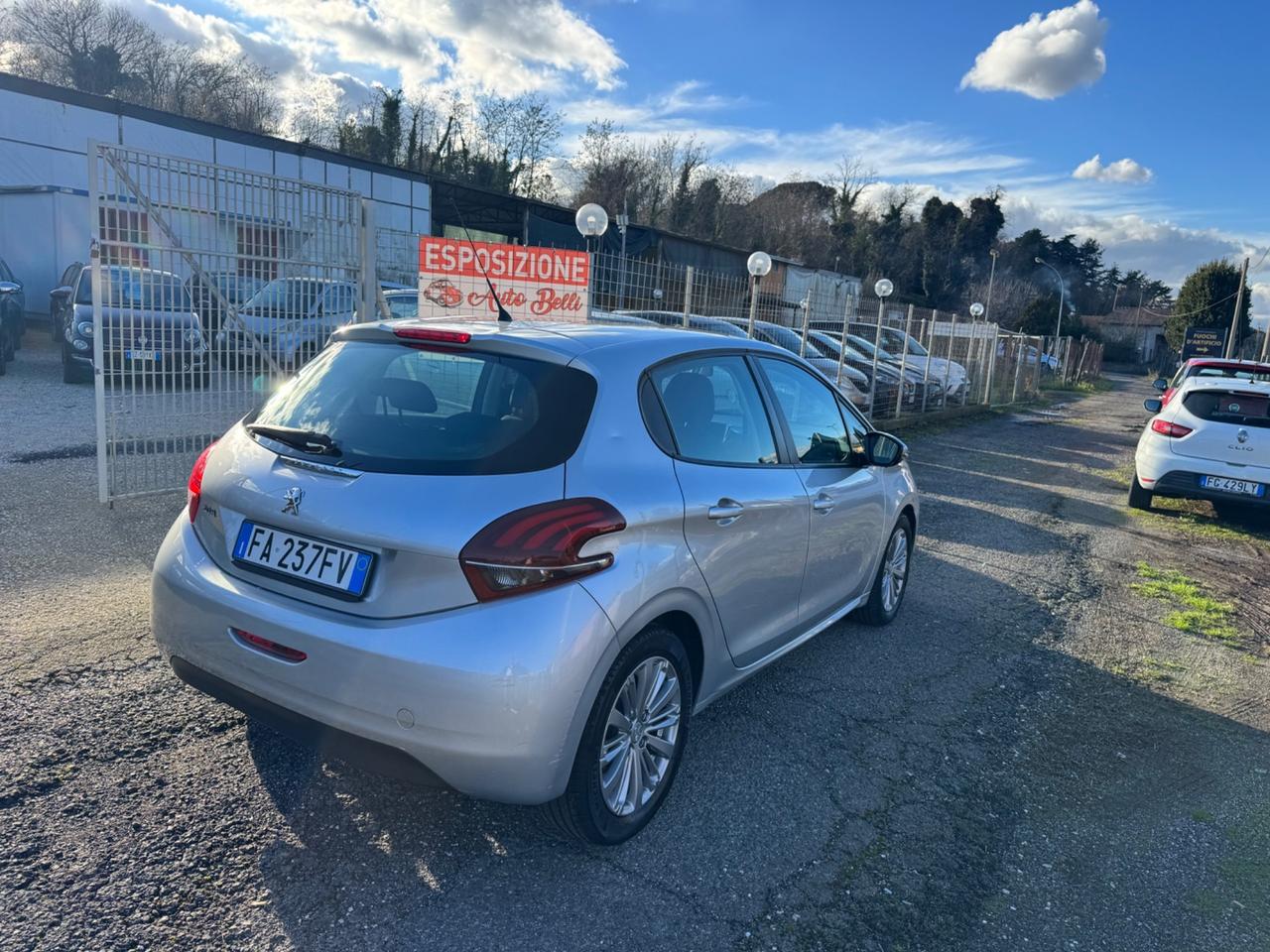 Peugeot 208 PureTech 82 5 porte Active NEOPATENTATI
