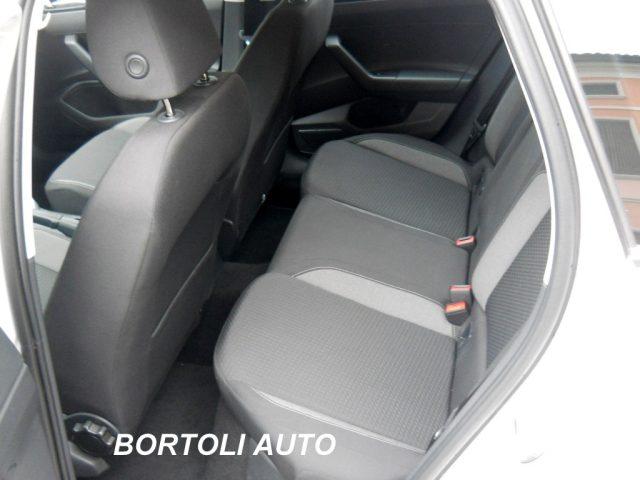 VOLKSWAGEN Polo 1.0 TSI 30.000 KM LIFE