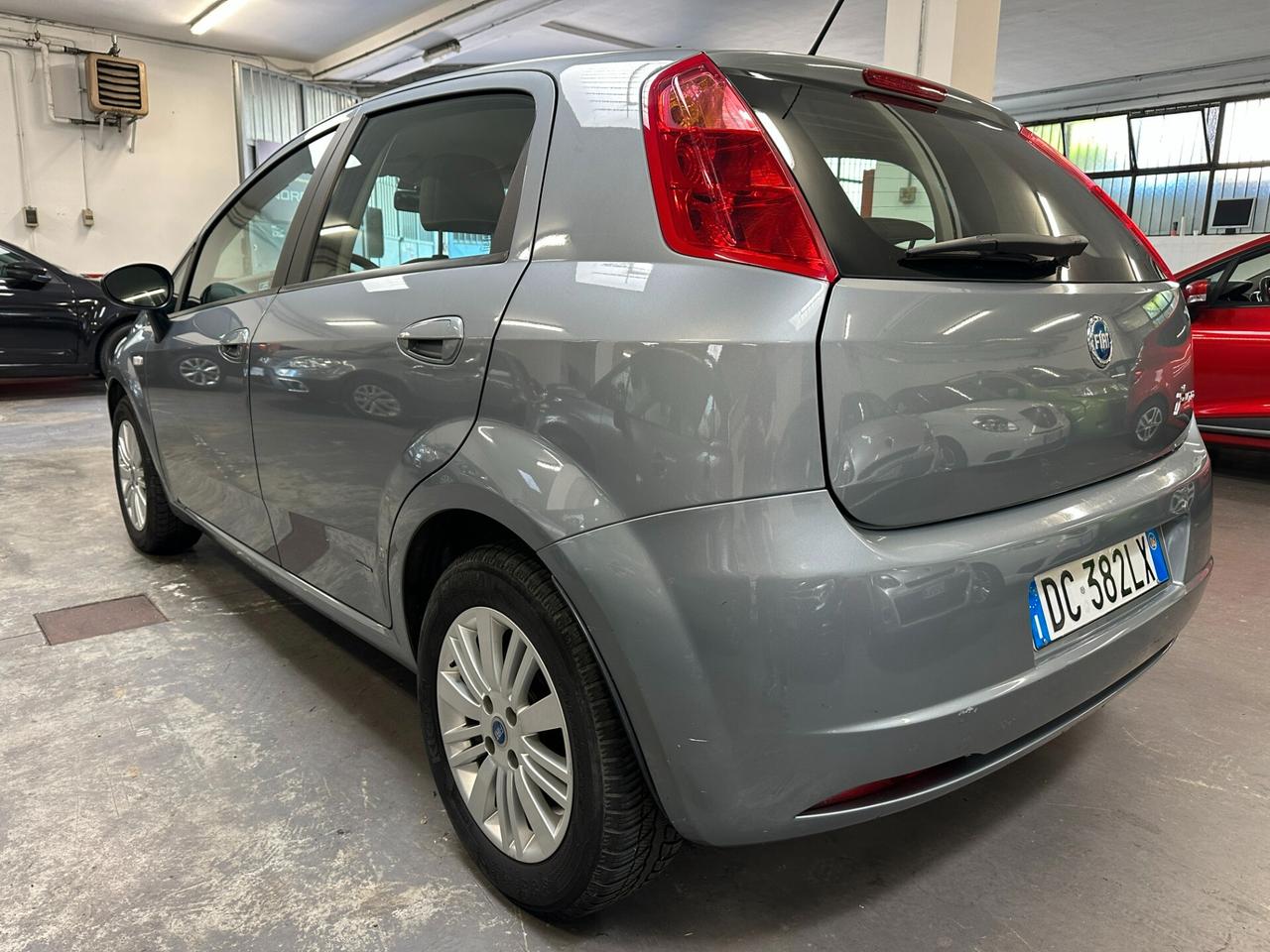 Fiat Grande Punto Grande Punto 1.4 Starjet 16V 5 porte Dynamic