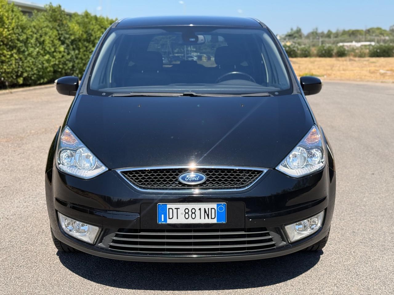 Ford Galaxy 2.0 TDCi 140 CV Ghia DPF