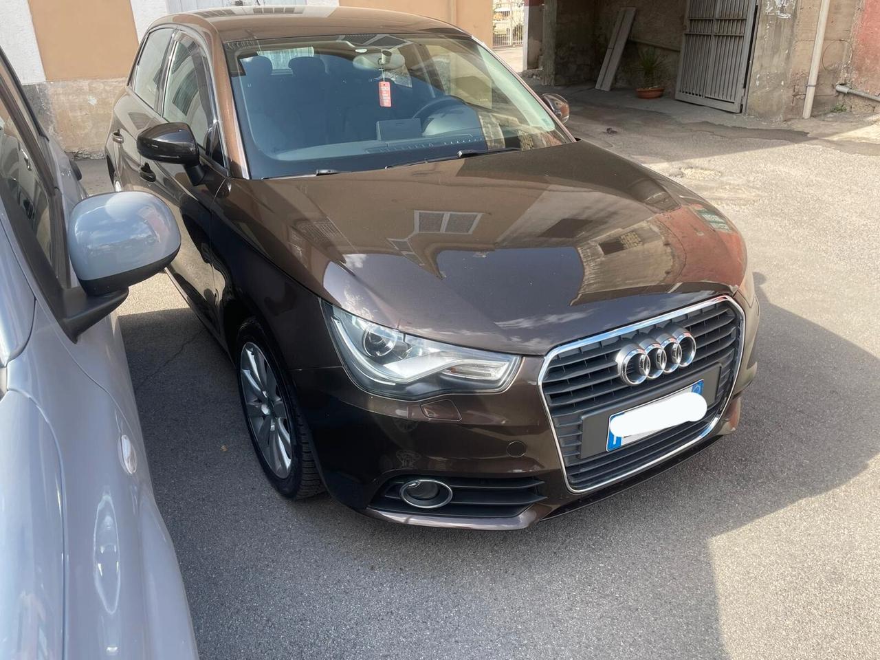 Audi A1 1.6 TDI S tronic line edition plus