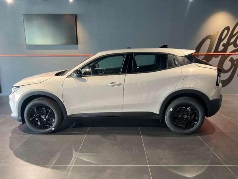Alfa Romeo Junior 1.2 Hybrid ibrida