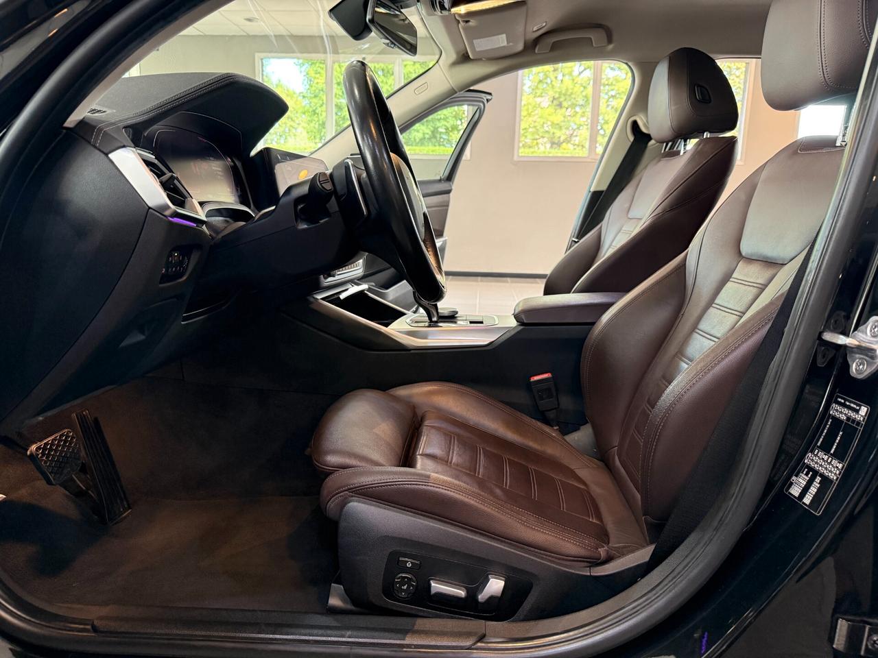Bmw 320 320d Touring Luxury auto FULL!!