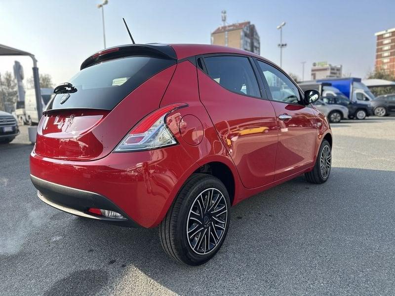 Lancia Ypsilon 1.0 FireFly 5 porte S&S Hybrid Oro